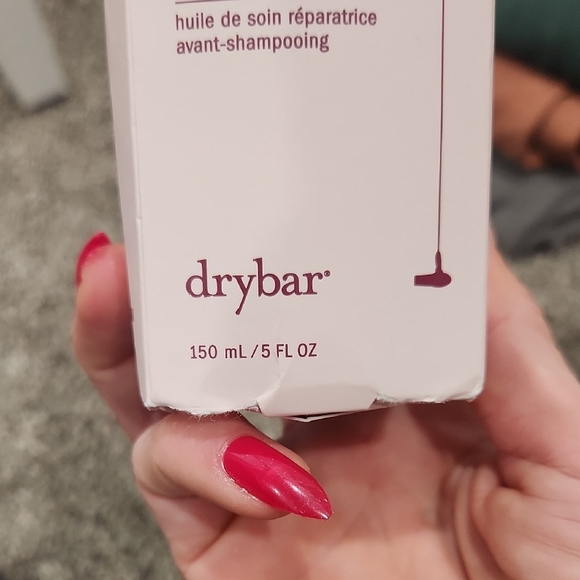 Drybar Cure Liqueur Pre-Shampoo Oil - White and Pink Packaging - Picture 2 of 6
